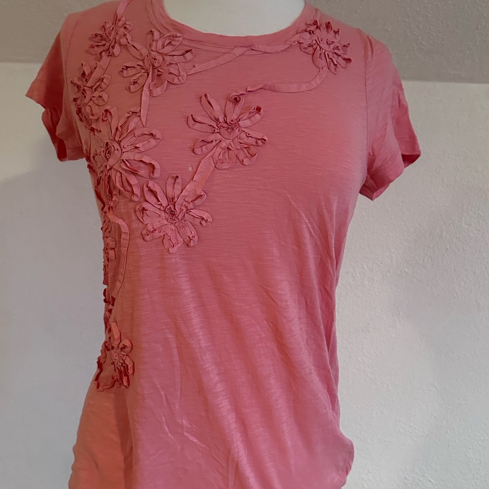Cute JCrew top for summer! Geat shape at a great price!